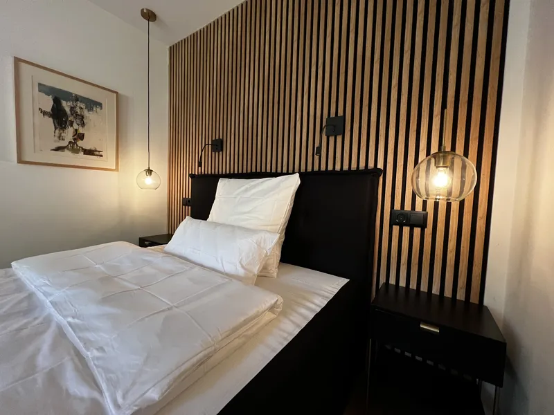 Einzimmerwohnung direkt UBhf Viktoria-Luise-Platz, Mietdauer mind. 1 Jahr — photo 1